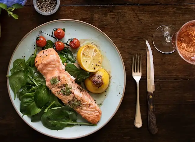 Aliments anti-inflammatoires recommandés en traitement naturel de l'adénomyose