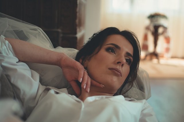 Femme et lien entre stress et fertilité, lecture du cycle.
