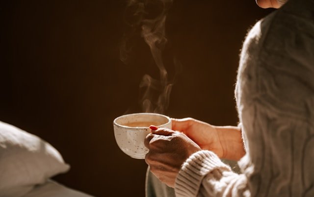  Soutenir la récupération après une ponction ovarienne : hydratation et repos les premiers jours